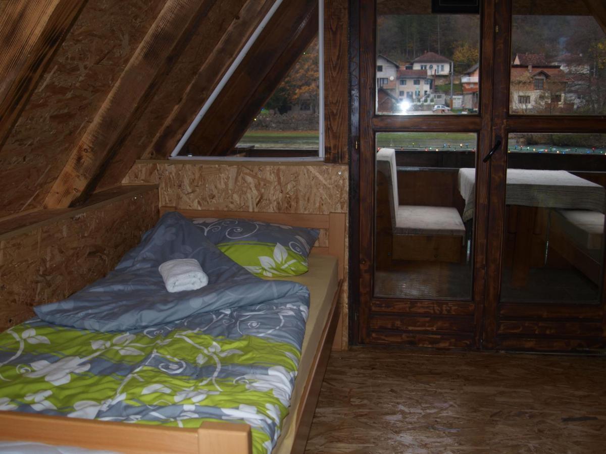 Alfa Apartment Kulen Vakuf Bagian luar foto