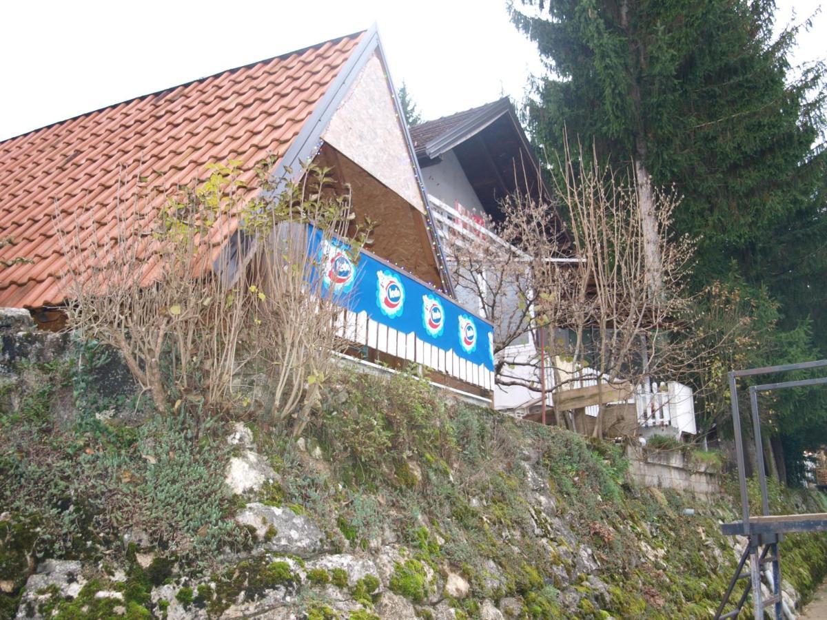 Alfa Apartment Kulen Vakuf Bagian luar foto